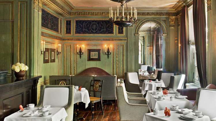 Breakfast room